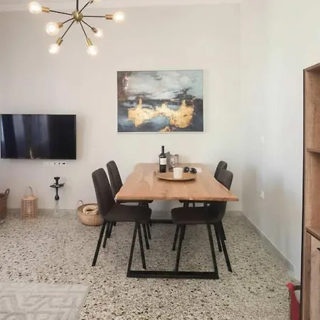 Dom wakacyjny Stylish Maisonette With Beautiful Terrace